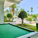 Apartment In Beachfront Complex In El Duque Area, Costa Adeje (Tenerife)