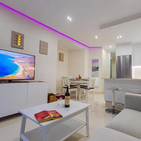 In Beachfront Complex In El Duque Area, Appartement Costa Adeje (Tenerife)