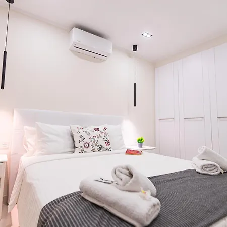 Apartman In Beachfront Complex In El Duque Area,