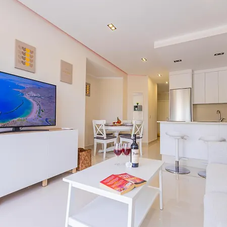 In Beachfront Complex In El Duque Area, Apartament *