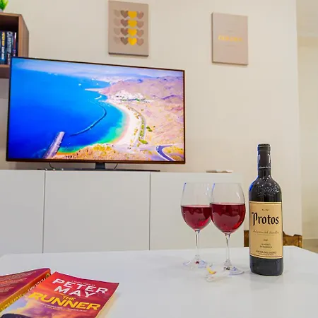 Apartamento In Beachfront Complex In El Duque Area, Costa Adeje (Tenerife)