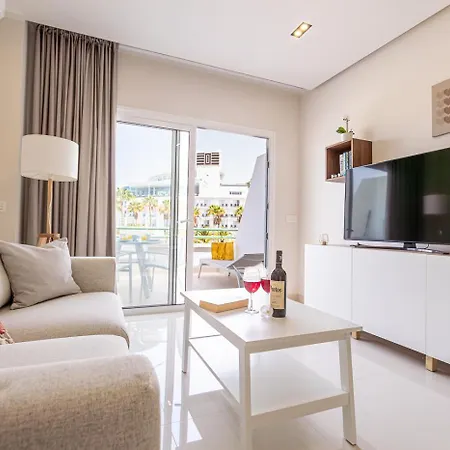 In Beachfront Complex In El Duque Area, Apartament *
