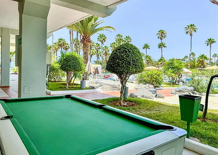 Apartamento In Beachfront Complex In El Duque Area, Costa Adeje (Tenerife)