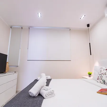 In Beachfront Complex In El Duque Area, Appartement *