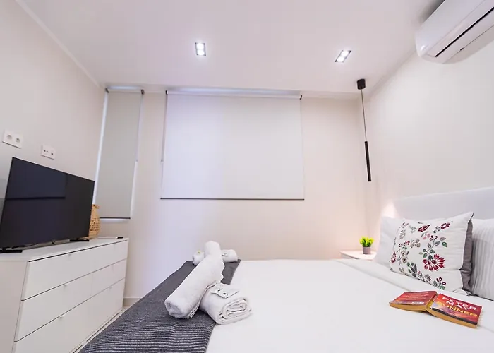 In Beachfront Complex In El Duque Area, Appartement *