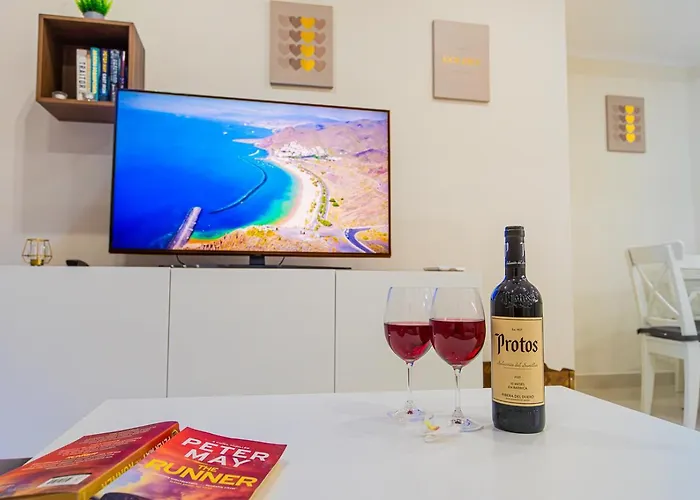 Appartement In Beachfront Complex In El Duque Area, Costa Adeje (Tenerife)